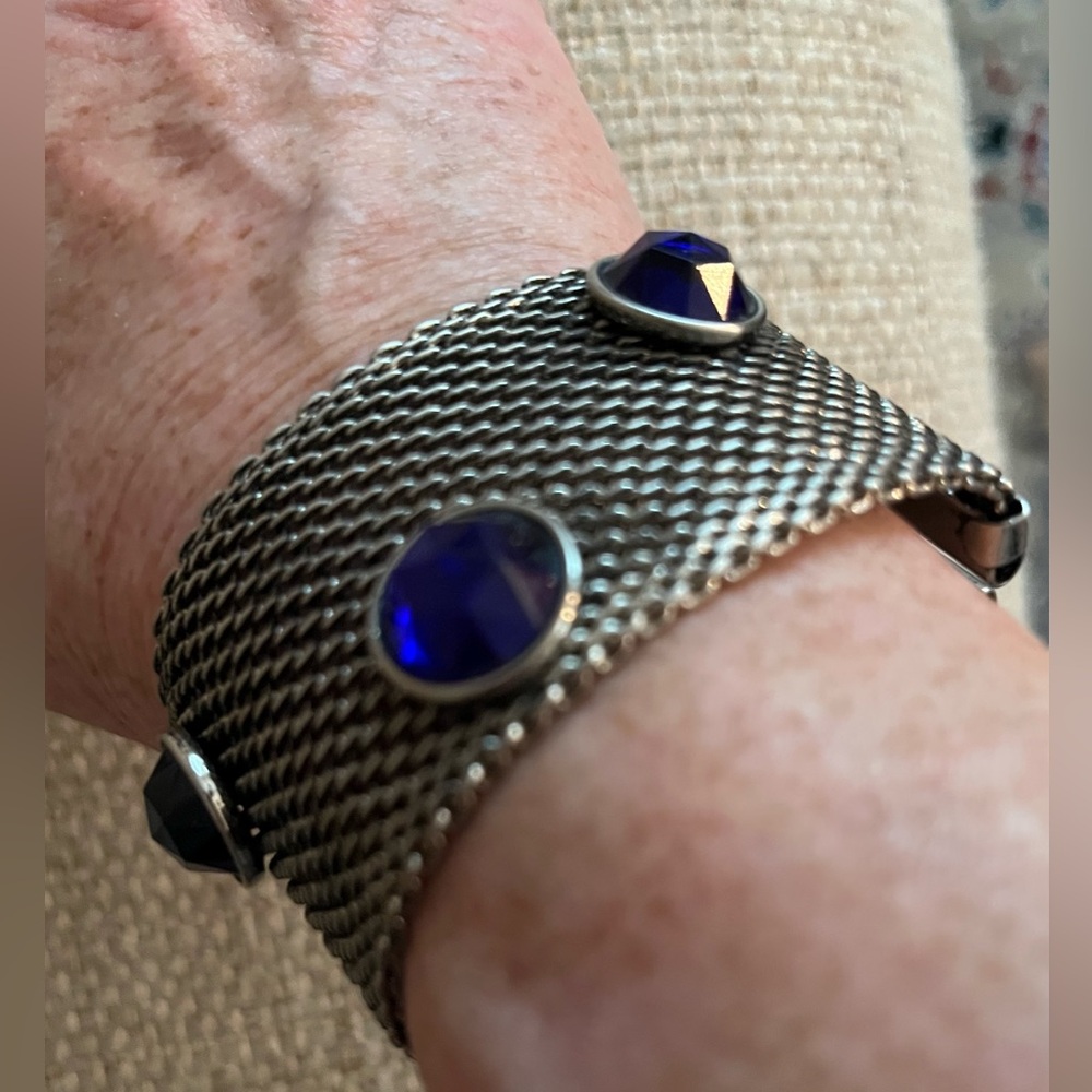 Mesh Bracelet with stones